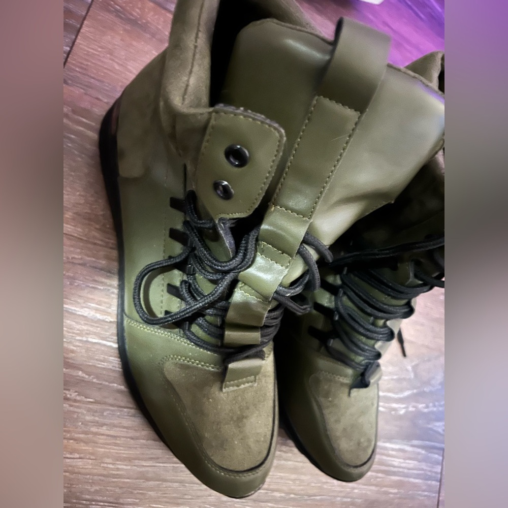 Men's Olive Lace-Up Boots